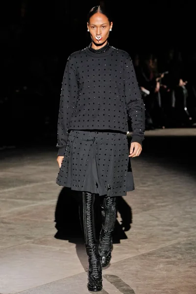 Look 40